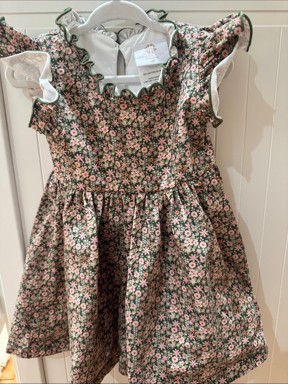 Girls' Pink & Green Floral Ruffle-Sleeve Dress